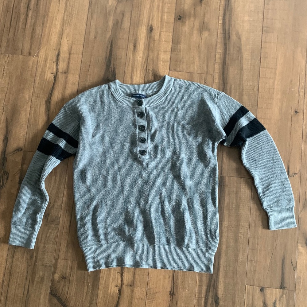 American Eagle Henley Like Sweater